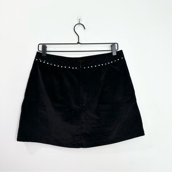 Abercrombie & Fitch Studded Black Velvet Mini Skirt size 8 - Picture 3 of 6